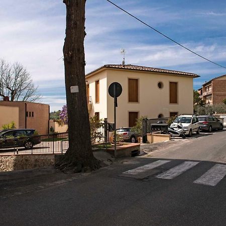 Casa Il Glicine A Due Passi Dal Centro Apartment Siena Bagian luar foto
