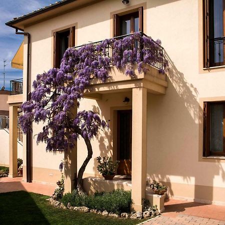 Casa Il Glicine A Due Passi Dal Centro Apartment Siena Bagian luar foto