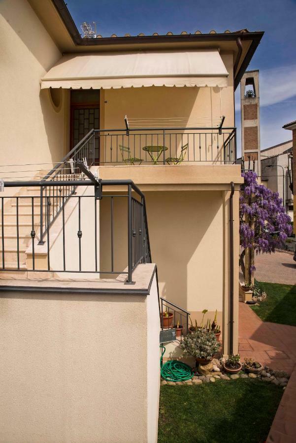 Casa Il Glicine A Due Passi Dal Centro Apartment Siena Bagian luar foto